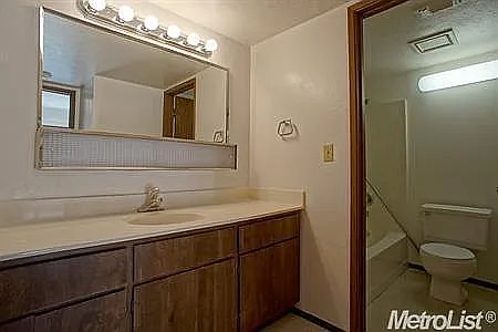 2nd image of 3118 Lillard Dr