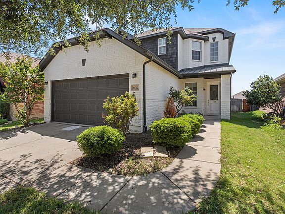 3rd image of 16012 Alvarado Dr