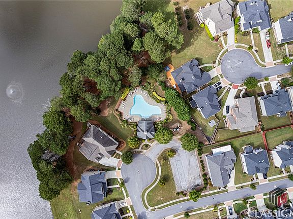 3rd image of 510 Warm Springs Court