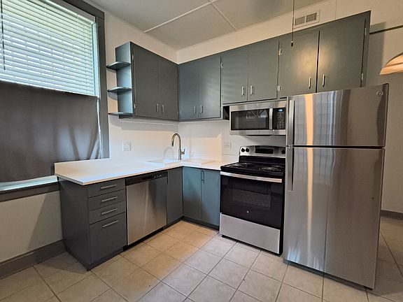 2nd image of 2711 W 43rd St #1R