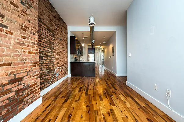 Rented by Nooklyn NYC LLC | media 21