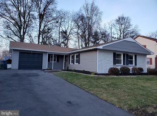14 Tipton Ln, Willingboro, NJ 08046