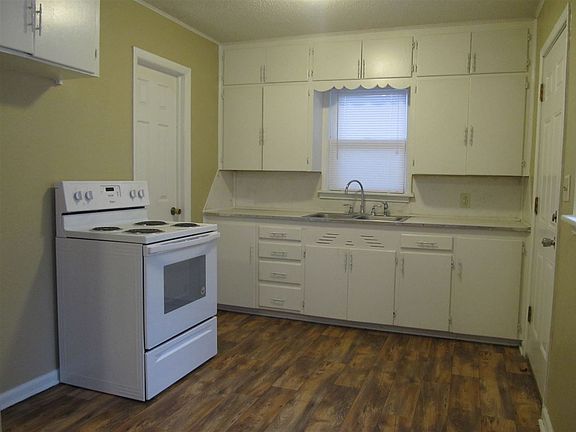4th image of 1422 W Hudson Dr