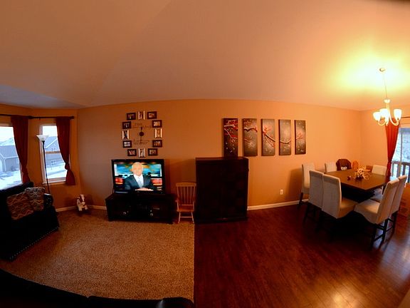 4th image of 8430 Mary Dr