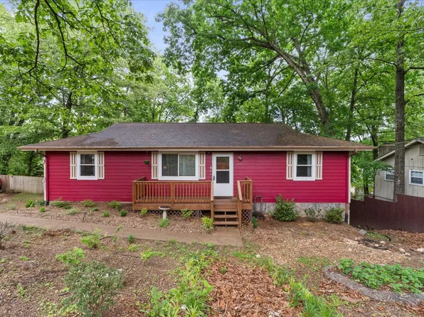 8904 Nelson Rd, Soddy Daisy, TN 37379