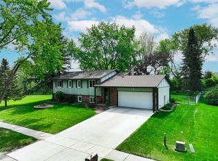 6412 137th St W, Apple Valley, MN 55124