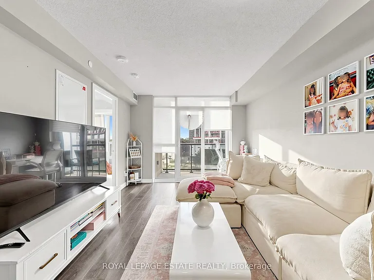 8 Trent Ave #504 — Photo 5