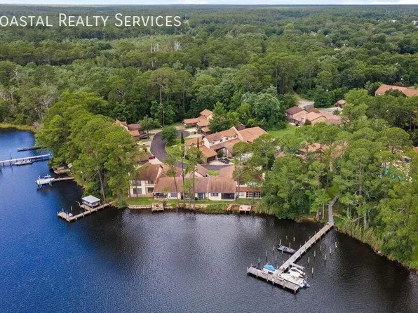 9 Hidden Cove Cir, Valparaiso, FL 32580