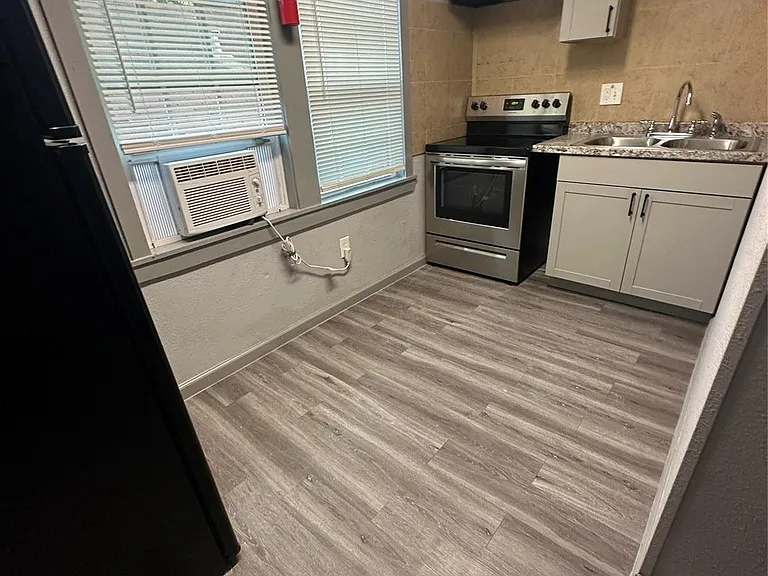 2419 Pannell St #26 — Photo 37