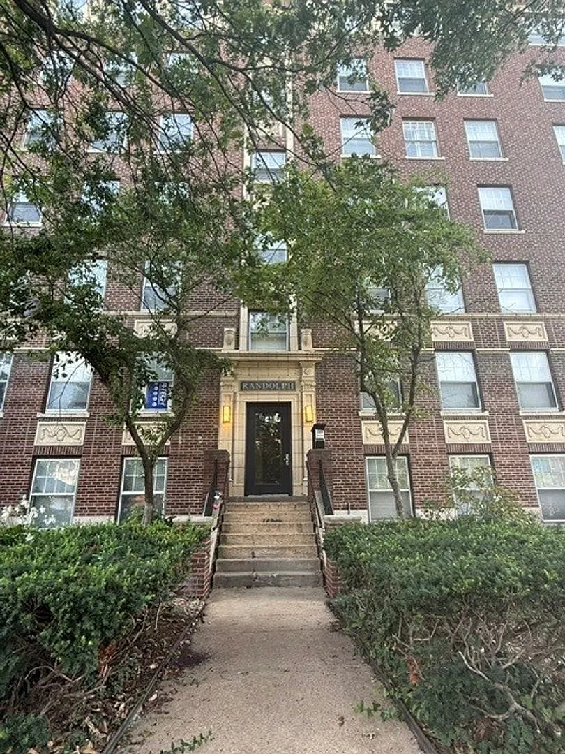 329 Belt Ave #401 | Saint Louis 63112 — Photo 2