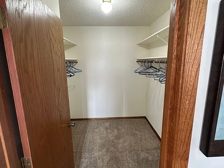611 Eglon Ave SE — Photo 24