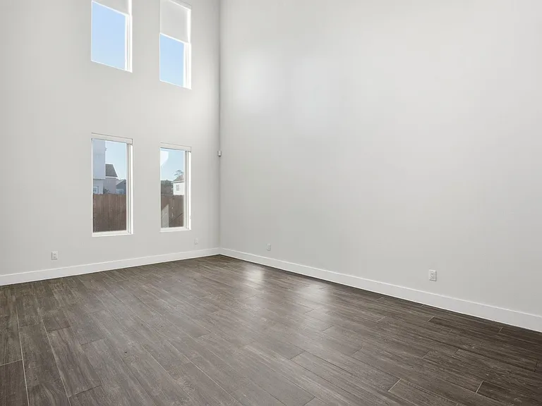 5519 Paraiso Pl — Photo 9