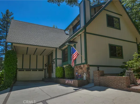 26472 Hillcrest Ln, Lake Arrowhead, CA 92352