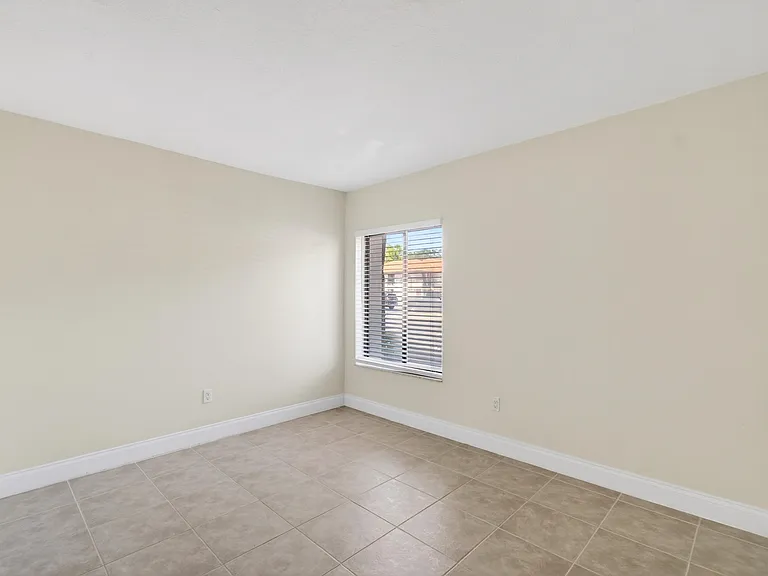 351 Club Cir #101 — Photo 41