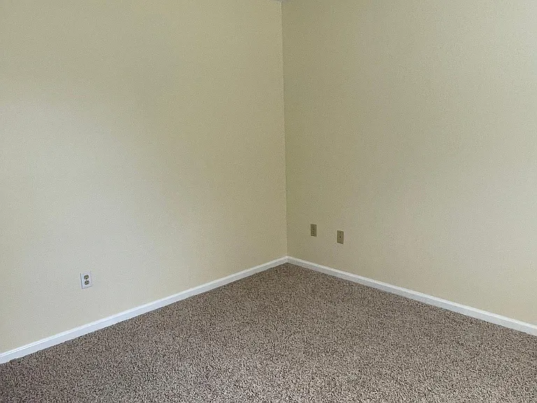 145 Noel Ave — Photo 24