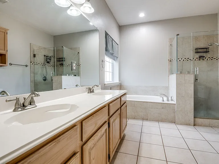 8216 Rincon St — Photo 14