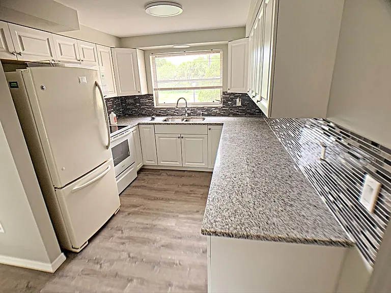 12313 Harland Ave — Photo 13