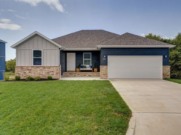 1488 E Macon Street, Republic, MO 65738