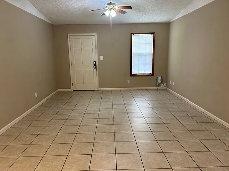3553 Studstill Rd — Photo 2
