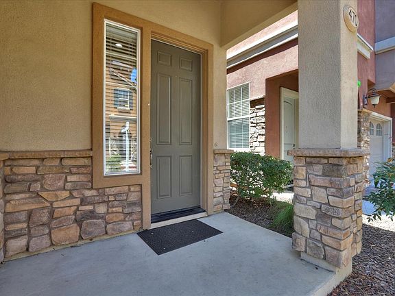 2nd image of 470 Norwood Cir