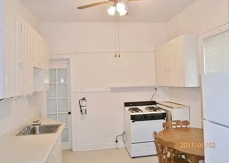 105 Dewitt Pl — Photo 16