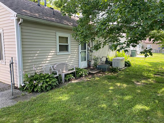 2nd image of 302 Northview Dr