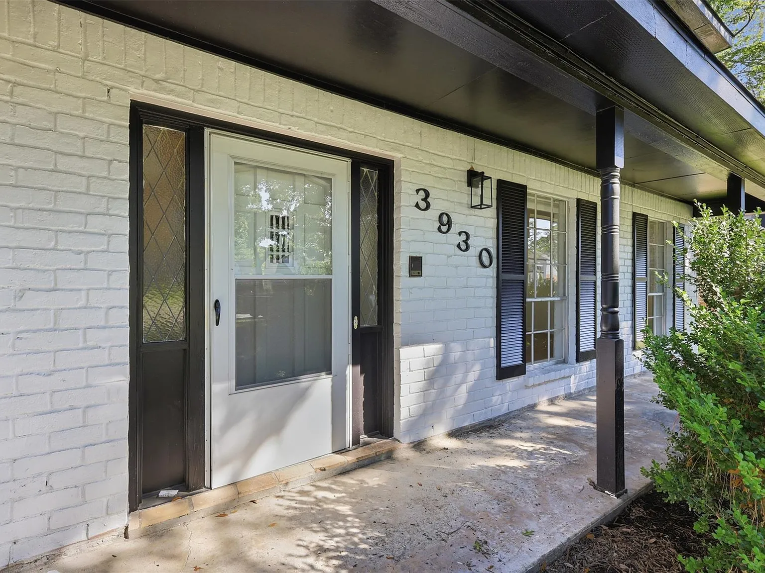 4 bed, 2.5 bath, 2620 sqft, $2,600 — Photo 3