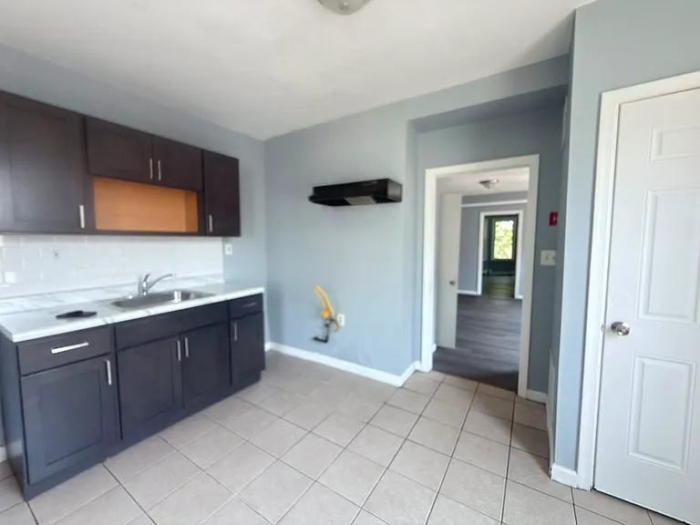96 Cutler St #3 — Photo 6