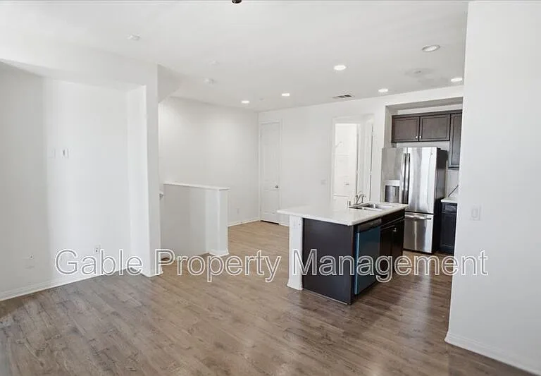 14854 Nordhoff St — Photo 5