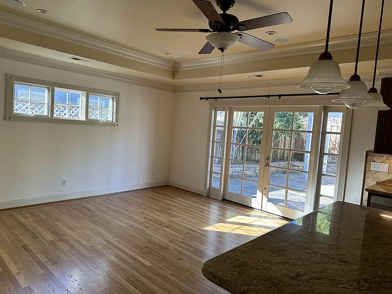 1069 Cherry Ave — Photo 30