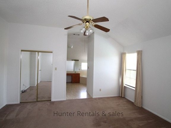 2nd image of 300 Sioux Cir