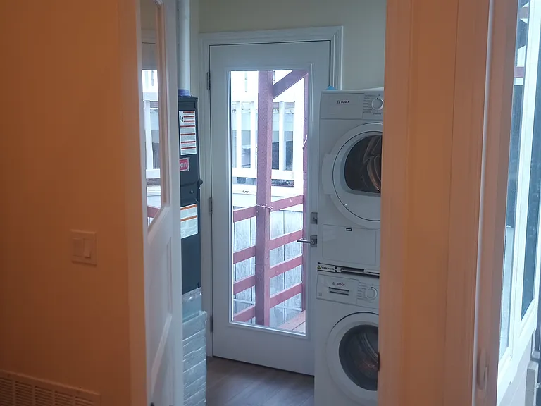 Utility room view 1