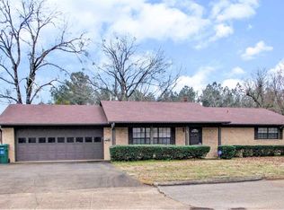 103 Oakridge, De Kalb, TX 75559
