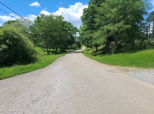 665 Old Shiner School Rd, Williamsburg, KY 40769