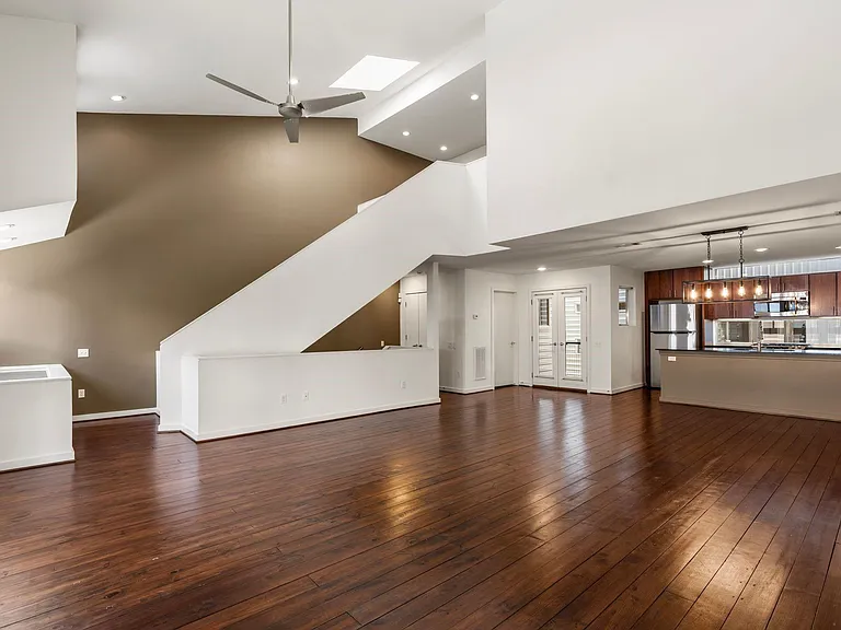 349 Sydnor St — Photo 7