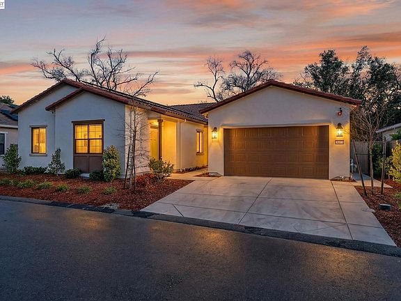 2nd image of 8675 Spikerush Ln