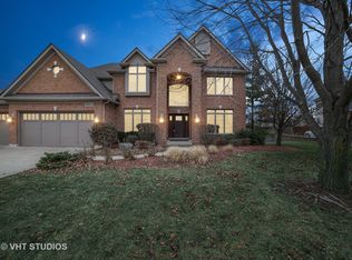 39W673 Walt Whitman Rd, St Charles, IL 60175