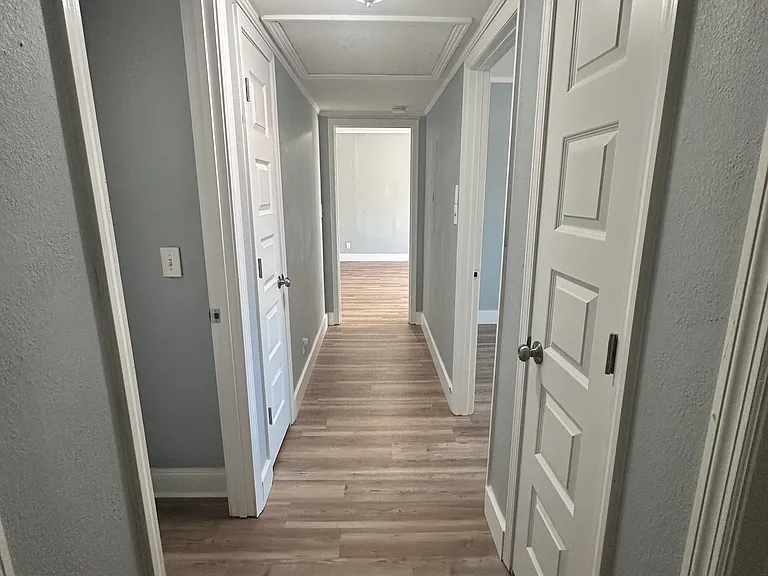 2030 Harold Ct — Photo 14