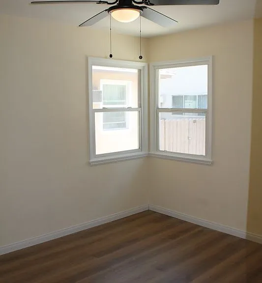 1613 W Victory Blvd #1613 — Photo 3