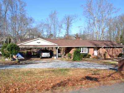 325 Johnson Ave, Inman, SC, 29349
