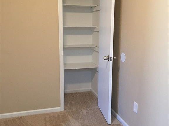 5th image of 533 W Ocean View Ave APT 15