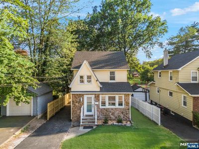 384 Sagamore Ave, Teaneck, NJ, 07666
