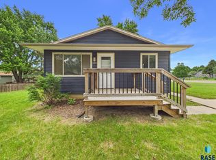 1104 S Joliet Ave, Sioux Falls, SD 57110