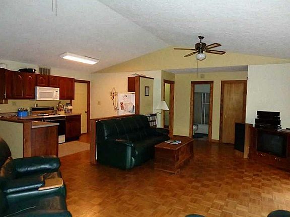 5th image of 1569 N Santee Dr