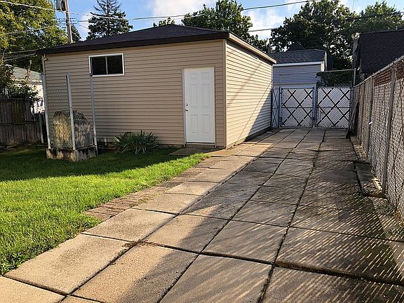 4th image of 6733 N Odell Ave