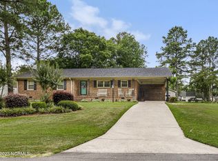 4842 Lakeview Rd, Elm City, NC 27822