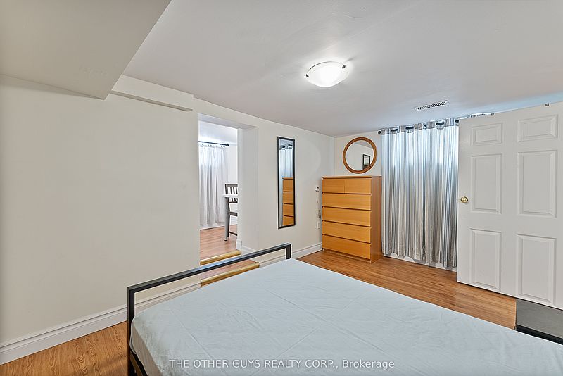 Toronto House for rent - 2 Bedrooms — photo 13