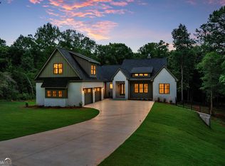 40 Laurel Rdg, Forsyth, GA 31029