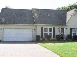 16 Glenhurst Dr, Jackson, TN 38305