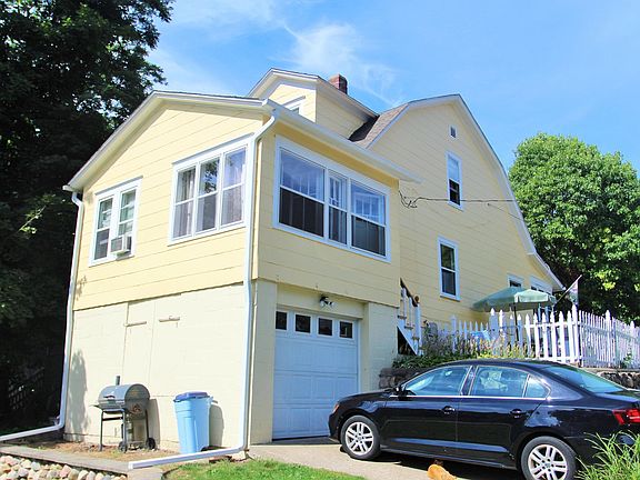 3rd image of 112 Fairview Ave